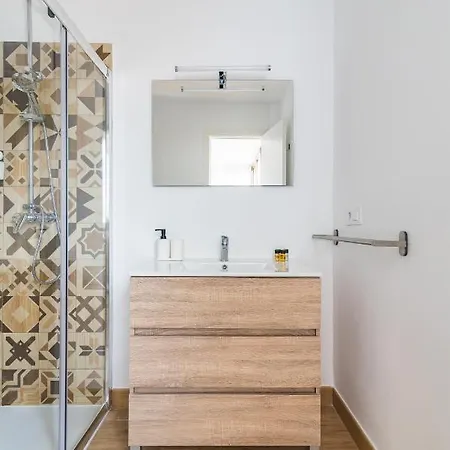 Home2book Lovely Seaside Canteras *